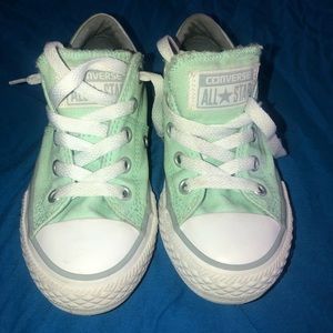 Girls converse